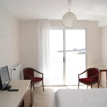 Les Embruns Hotel