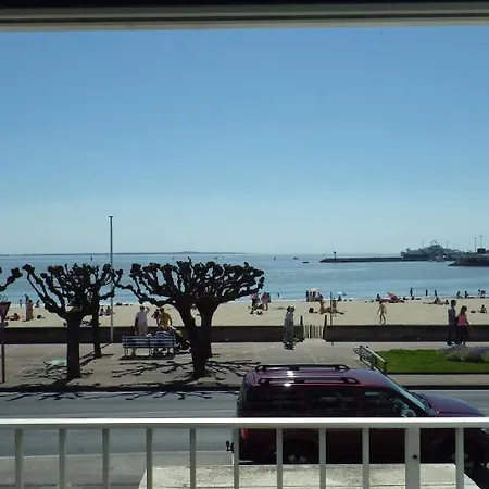 Hotel Les Embruns 2*