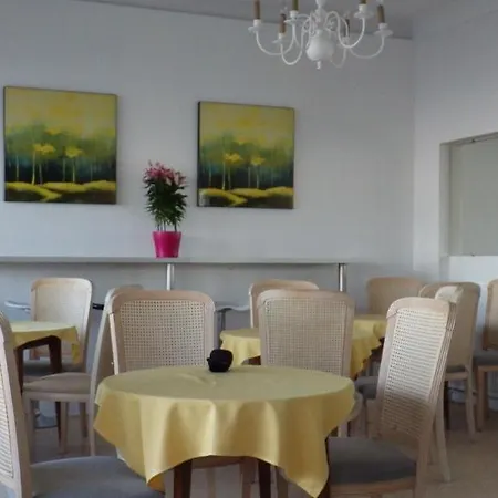 Les Embruns 2* Royan