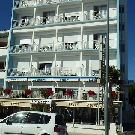 Hotel Les Embruns 2*