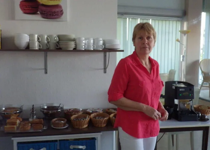 Hotel Les Embruns 2*