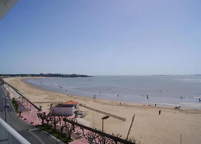 호텔 Les Embruns 2*