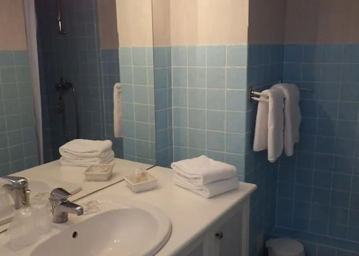 Les Embruns 2* رويا