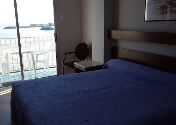 فندق Les Embruns 2*