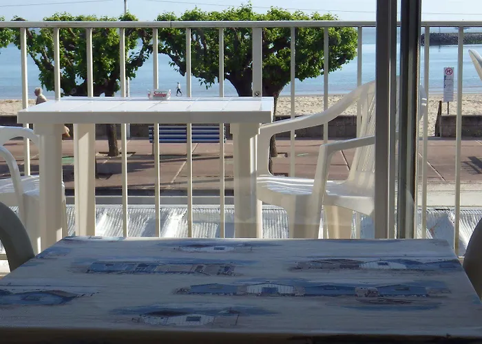 Les Embruns 2* 로양