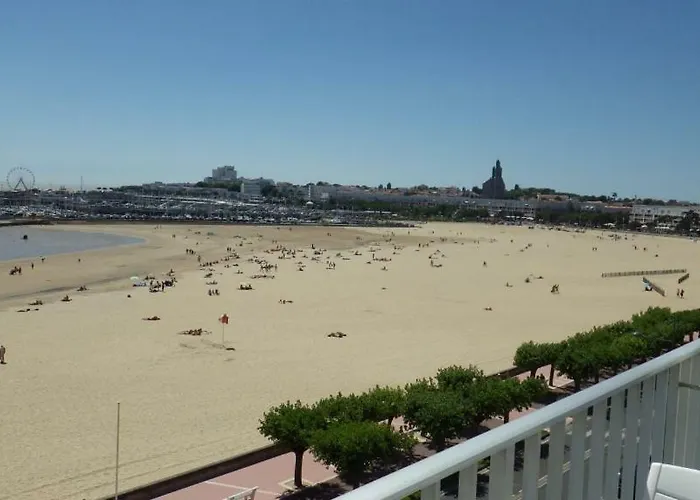 호텔 Les Embruns 2*